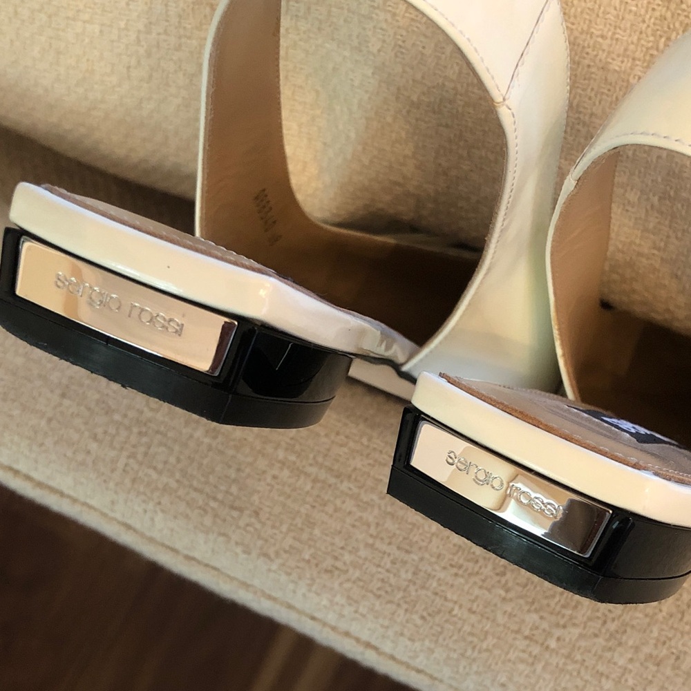Sergio Rossi White Pointed Slingback Flats with Buckle - Picture 4 of 9